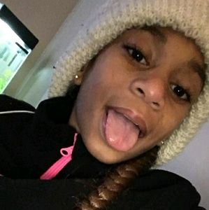 Meet your Posher, Aisha